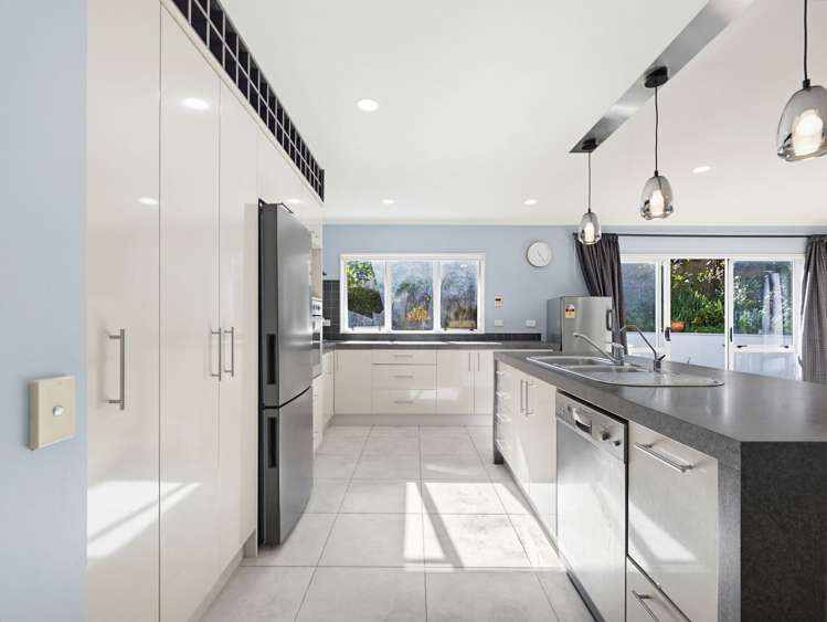 3 Howith Street Flat Bush_27