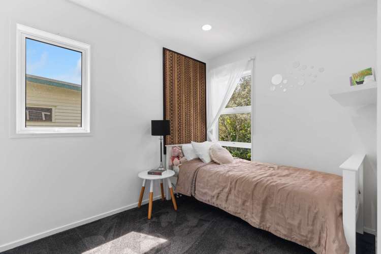 1 Dorothy Road Laingholm_13