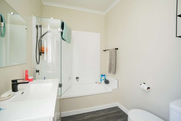 121 Pomona Street Strathern_26