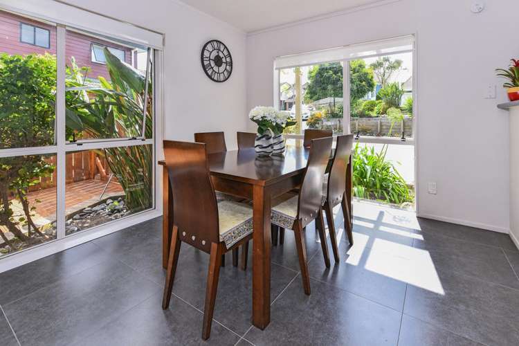 5 Muka Close The Gardens_4