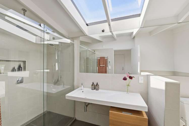 6 Merlincote Crescent Governors Bay_21