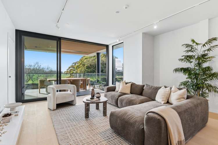 81 Carlton Gore Road Newmarket_12
