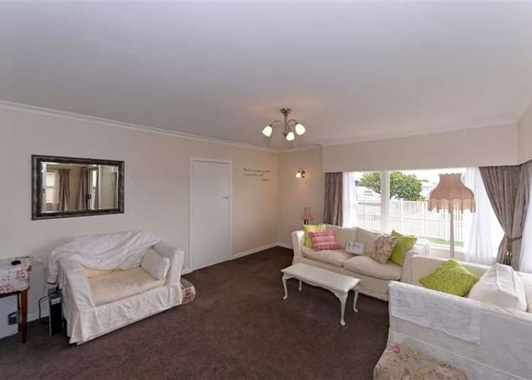 21 Kipling Crescent Stoke_6