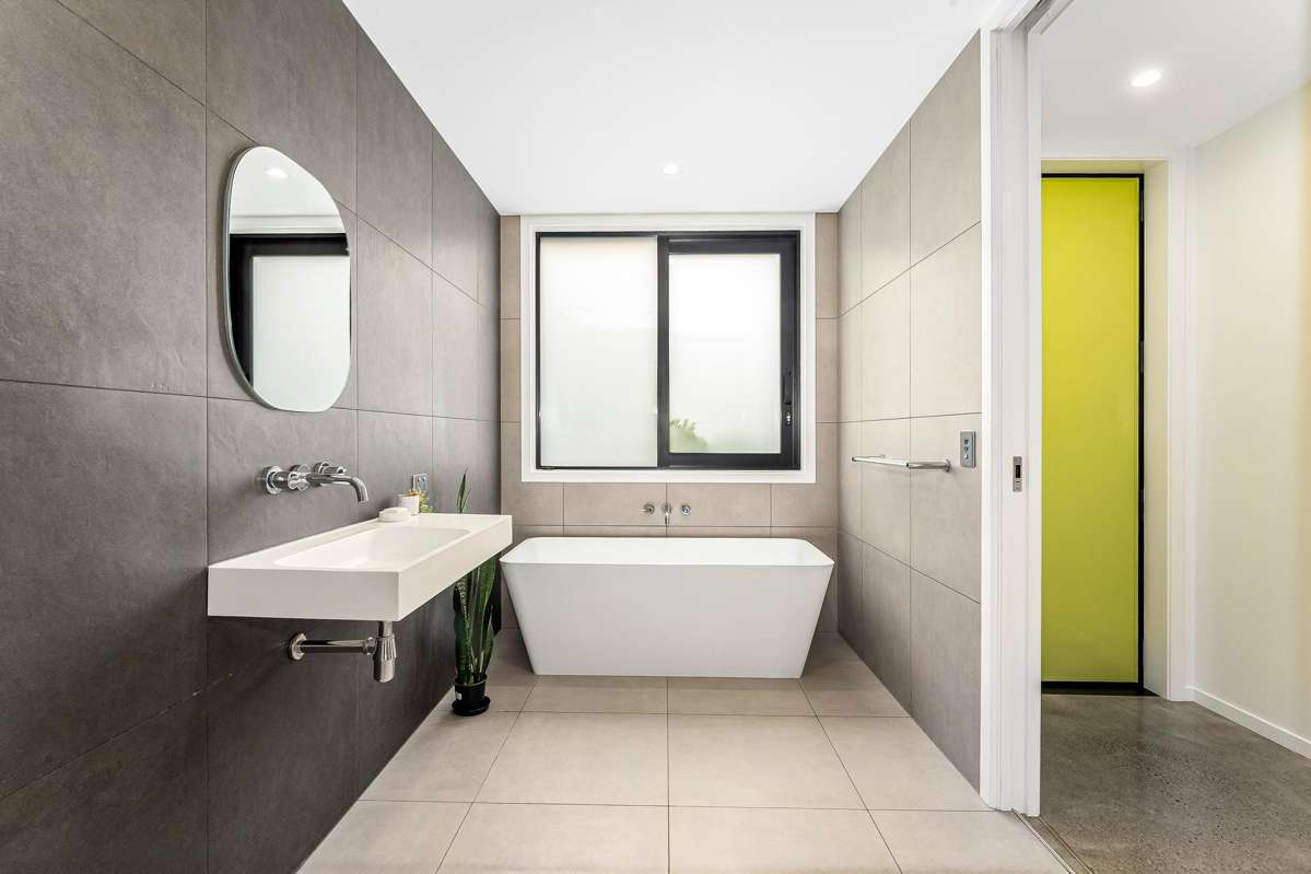 6 Francis Douglas Way_1