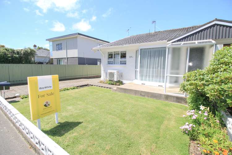 217a Queens Drive Windsor_16