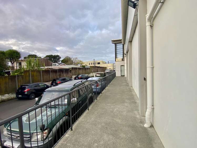 A6/192 Universal Drive Henderson_7