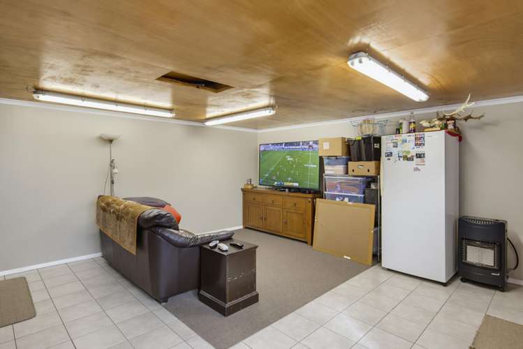 13 Douglas Street Levin_25