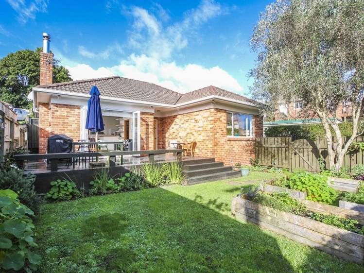 1/30 Seaside Avenue Waterview_1