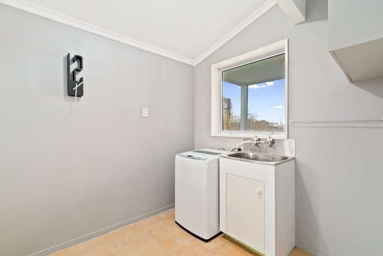 57 Parry Crescent Lake Hawea_15