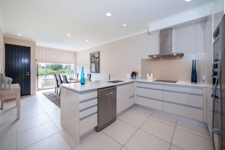 15 Tephra Boulevard Stonefields_6