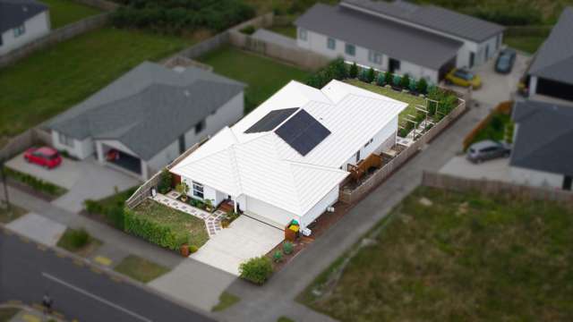 Refined Modern Living in the Heart of Huapai