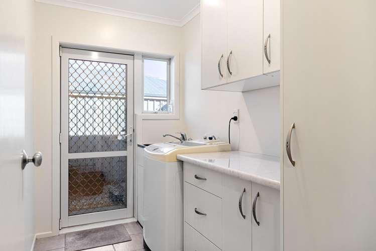 13 Roger Street Lytton West_19