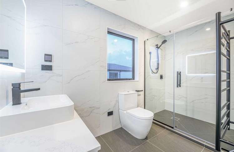 9 Headsail Drive Long Bay_6