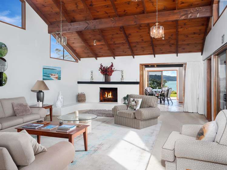 12-14 James Clendon Place Russell_12