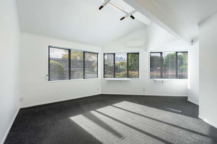 8/37 Moore Street Howick_3