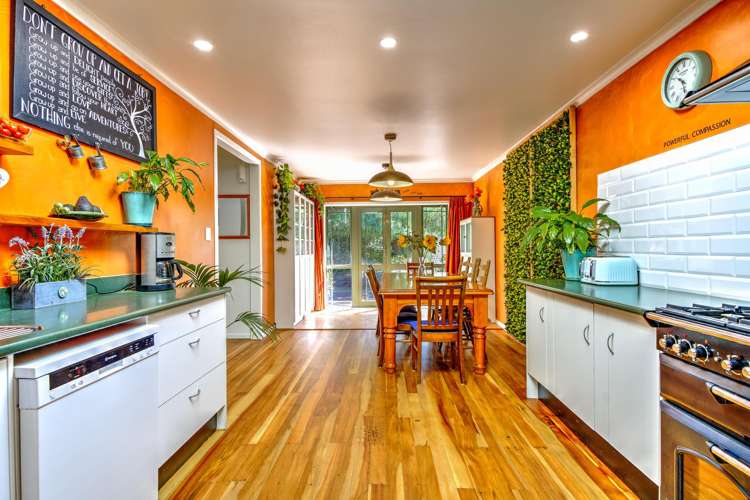 33 Resthill Crescent Glenview_9