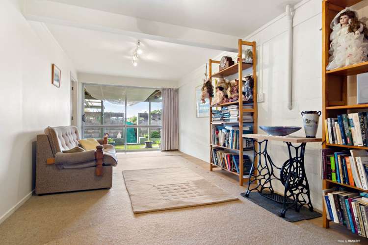 16 Letterkenny Place Blockhouse Bay_9