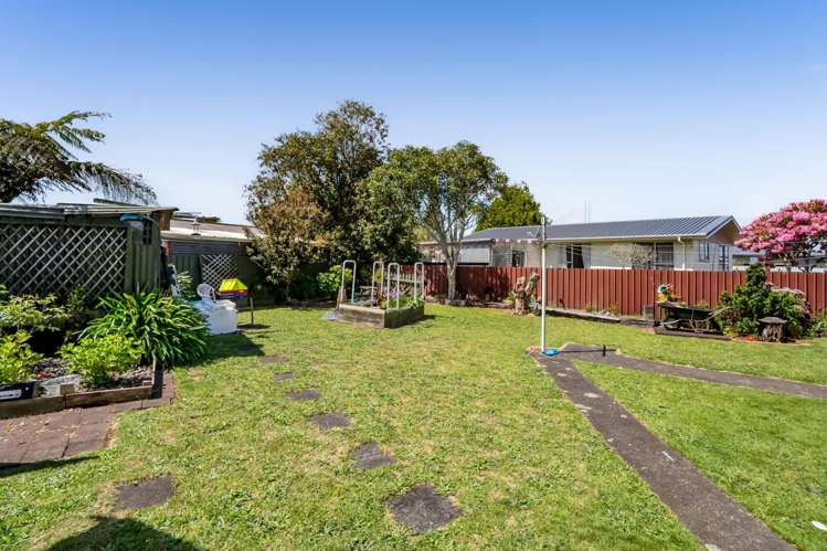 154 Brecon Road Stratford_12