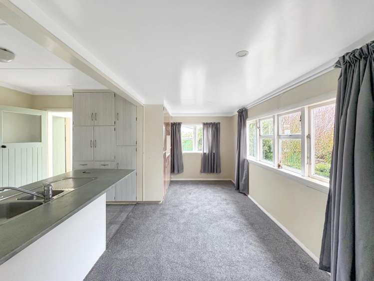 83 Surrey Road 1227_5