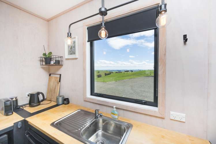 51 View Road Halcombe_27