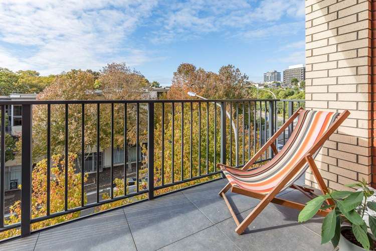 4F/23 Upper Queen Street City Centre_6