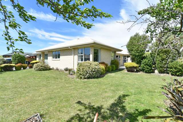 2 Red Checkers Place Wigram_1