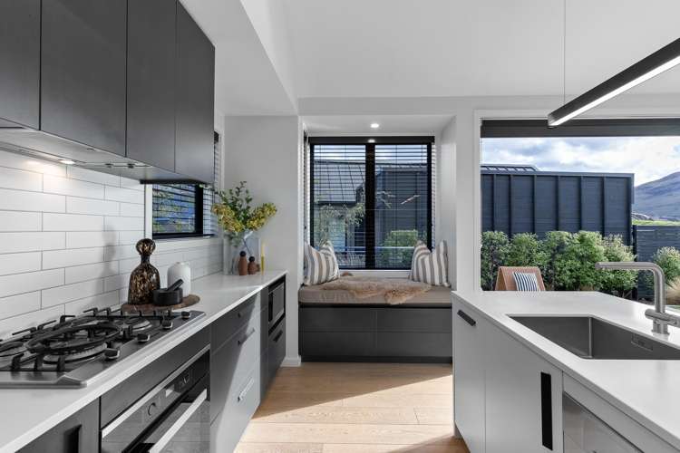 11 Kotuku Lane Jacks Point_7