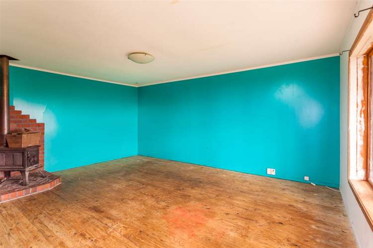 471 Scenic Drive Waiatarua_8