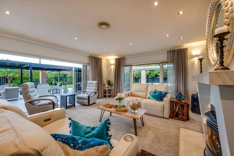 208 Cavendish Road Casebrook_8