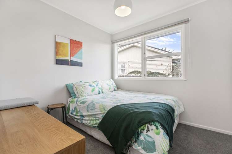 24 Hobart Crescent Wattle Downs_11