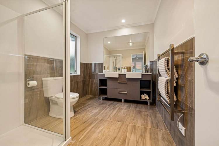 59 Mackay Drive Greenhithe_15