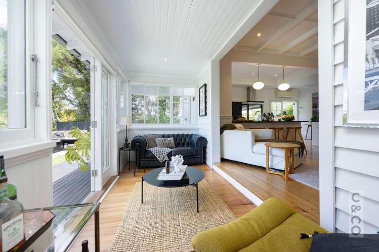 56 Queen Street Riverhead_30