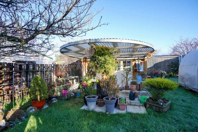 11 Lothian Crescent Strathern_13