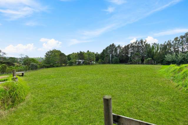 112 Sanders Road Paremoremo_4