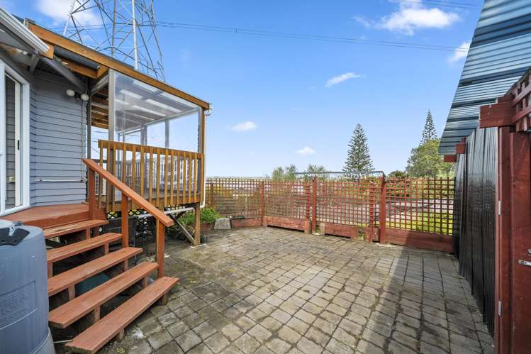 17 Hoskins Avenue Hillsborough_11