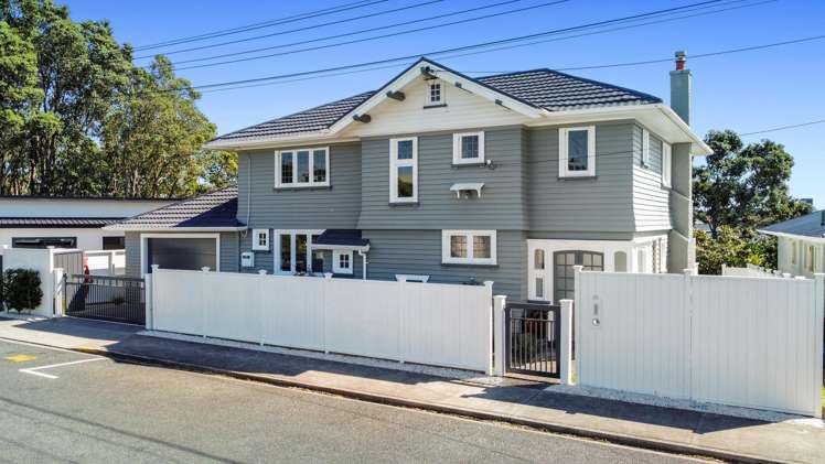 26 Baring Terrace Strandon_32