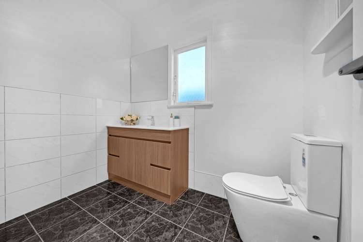 4029 Great North Road Glen Eden_11