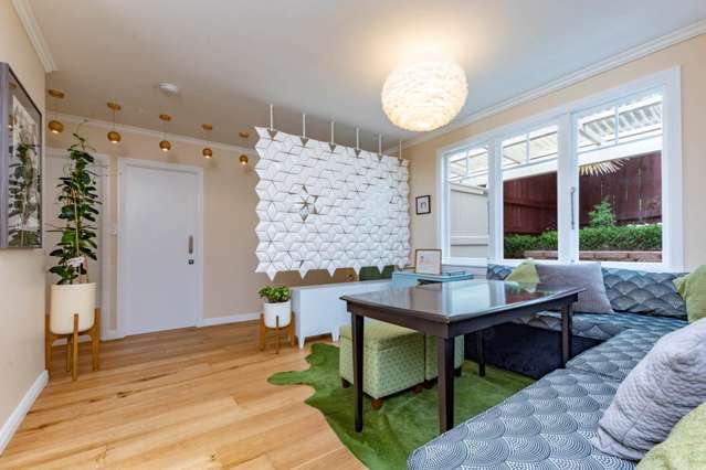 1/8 Derwent Crescent Titirangi_4