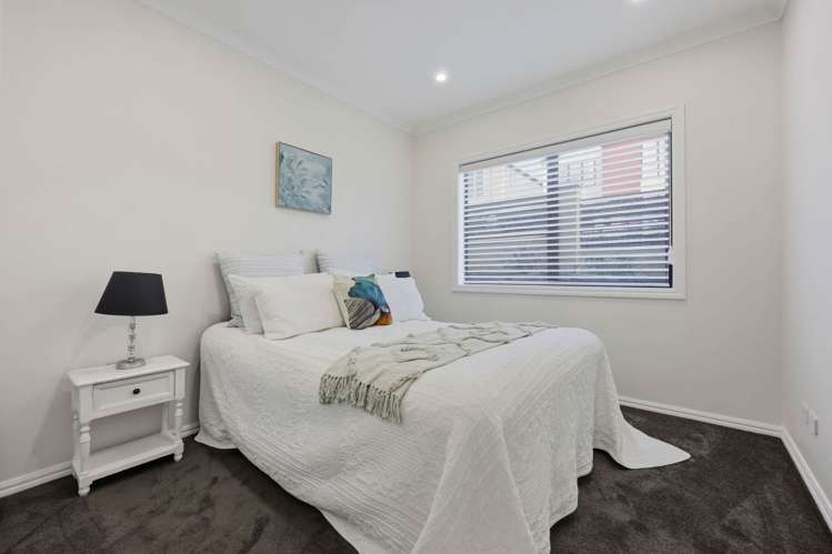 17 Ballyalton Crescent Flat Bush_30