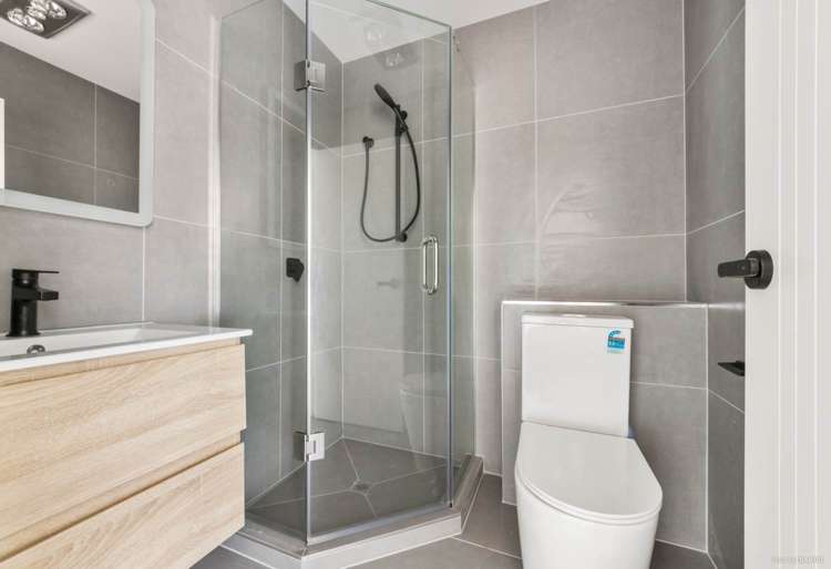 8/6 Williams Avenue Pakuranga_3