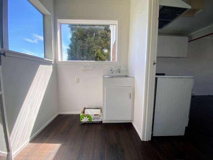 2/14 Whitmore Road Mt Roskill_9