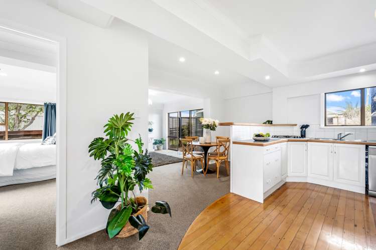 1006 Whangaparaoa Road Tindalls Beach_13