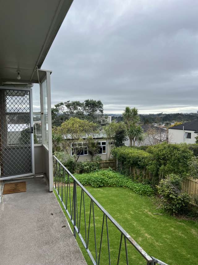 10/14 Seaview Terrace Mount Albert_1