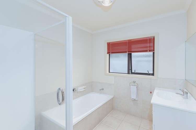 73 St James Drive Huntington_14