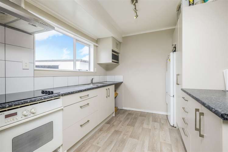 47 Dungarvon Place Clendon Park_7