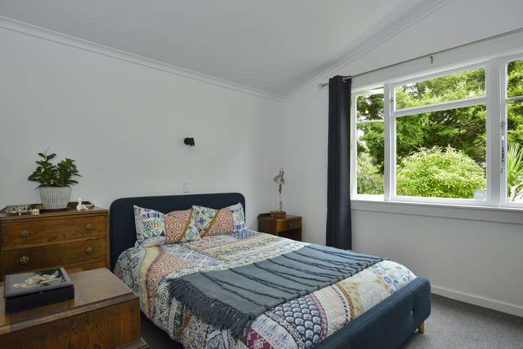 27 Ymca Road Mahia_14