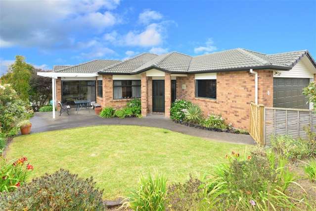 29 Chesterfield Way Orewa_1