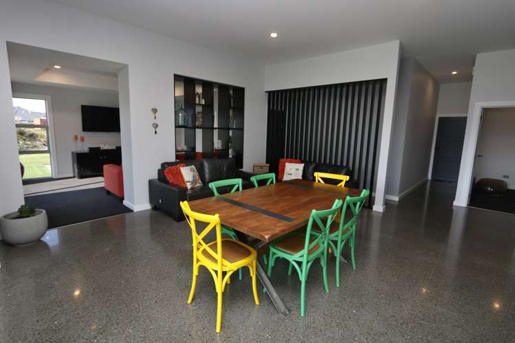 149 Smithfield Road Elgin_5