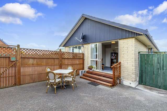 35 Farnborough Street Aranui_1