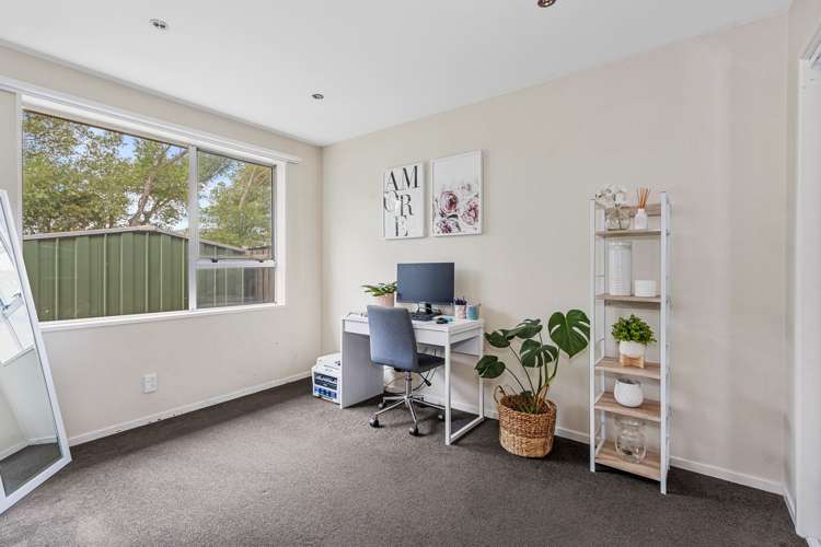 2/11 Hersham Place Bromley_7